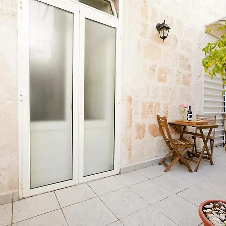 Apartment I 20 Archi